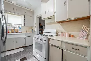 4612 17th St, Bacliff, TX 77518 - Photo 9