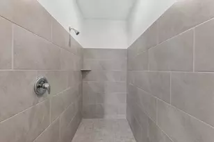 12 Robin Ct, Angleton, TX 77515 - Photo 15