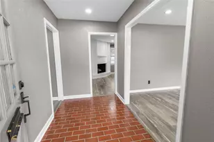 302 Shadow Creek Dr, El Lago, TX 77586 - Photo 1