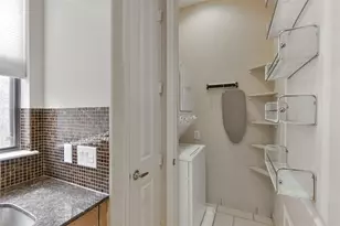 2904 Chenevert St, Houston, TX 77004 - Photo 9