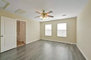 14902 Aberdeen Meadow Lane, Houston, TX 77053 - Photo 13