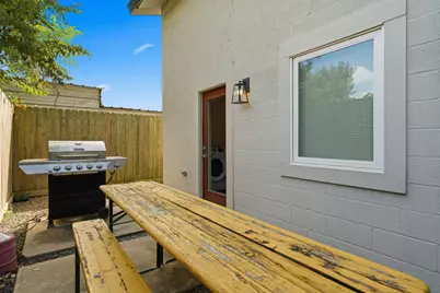 109 Bryan Street, Houston, TX 77011 - Photo 31