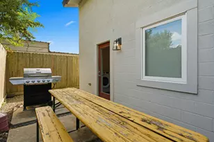 109 Bryan St, Houston, TX 77011 - Photo 31