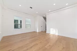 5811 Outer Banks St, Houston, TX 77091 - Photo 7