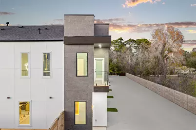 2021 Wilburforce Street W, Houston, TX 77091 - Photo 25