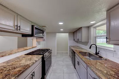 21043 Settlers Valley Drive, Katy, TX 77449 - Photo 3