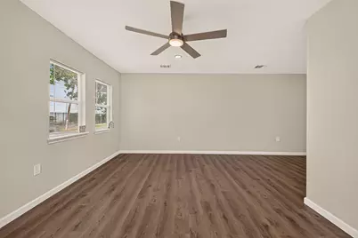 5140 Polk St, Houston, TX 77023 - Photo 11