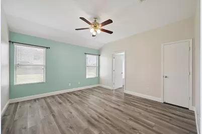 3129 Sun Terrace Lane, Dickinson, TX 77539 - Photo 7