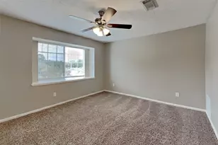 21884 Whispering Forest Dr, Kingwood, TX 77339 - Photo 11