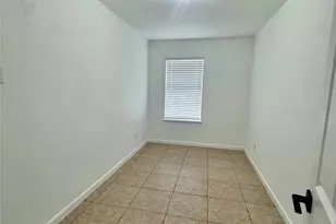 6206 Iron Rock St, Houston, TX 77087 - Photo 15