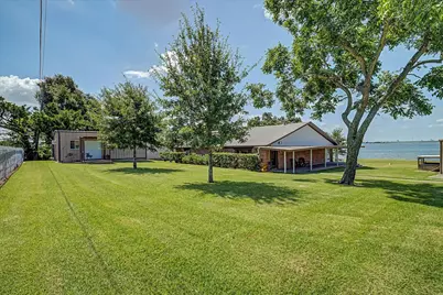 1730 Hillcrest Street, Baytown, TX 77520 - Photo 31