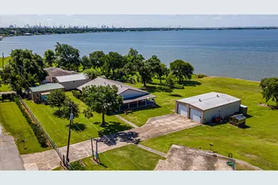 1730 Hillcrest Street, Baytown, TX 77520 - Photo 1