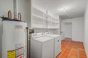 1730 Hillcrest St, Baytown, TX 77520 - Photo 29