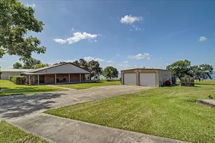 1730 Hillcrest St, Baytown, TX 77520 - Photo 5