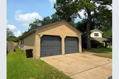10511 Stormy Sky Drive, Houston, TX 77064 - Photo 3