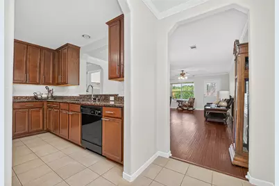 1604 Volterra Lane, League City, TX 77573 - Photo 9
