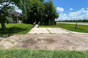 13023 Pleasant Valley Dr, Rosharon, TX 77583 - Photo 23