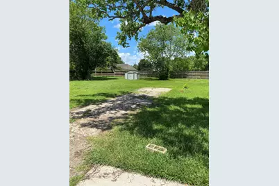 13023 Pleasant Valley Drive, Rosharon, TX 77583 - Photo 19