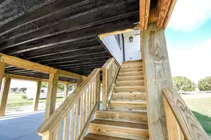 544 Buckskin Dr, Palacios, TX 77465 - Photo 9