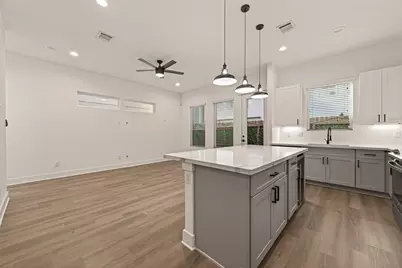 7707 Johanna Park Drive, Houston, TX 77055 - Photo 13