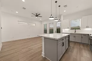 7707 Johanna Pk Dr, Houston, TX 77055 - Photo 13