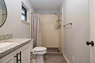 2410 Valley Dr, Brenham, TX 77833 - Photo 7