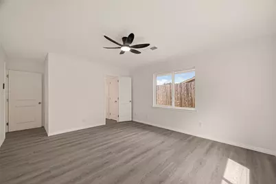 18219 Kings Lynn Street, Webster, TX 77058 - Photo 23