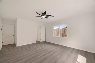 18219 Kings Lynn St, Webster, TX 77058 - Photo 23