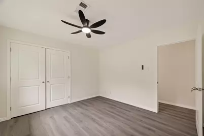 18219 Kings Lynn Street, Webster, TX 77058 - Photo 15