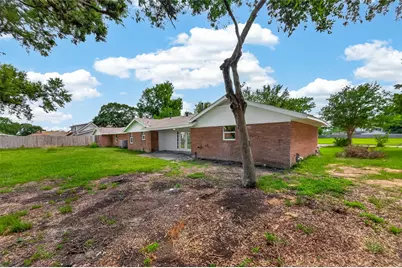 18219 Kings Lynn Street, Webster, TX 77058 - Photo 31