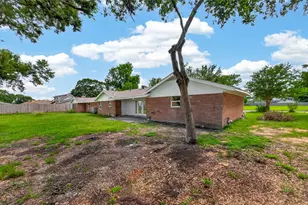 18219 Kings Lynn St, Webster, TX 77058 - Photo 31