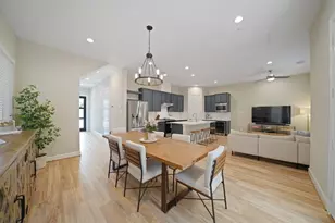 911 W 35th St, Houston, TX 77018 - Photo 9