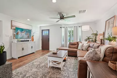 1702 16th Ave N, Texas City, TX 77590 - Photo 5