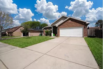 7414 Maczali Drive, Houston, TX 77489 - Photo 1