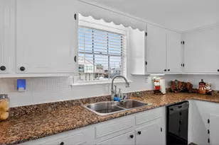 4022 Mason Dr, Galveston, TX 77554 - Photo 17