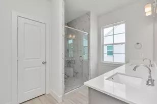 2011 E Bauer Dr, Houston, TX 77080 - Photo 25