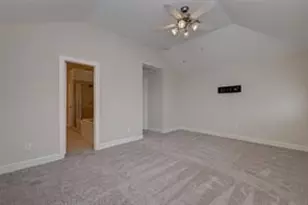 8715 Meadowcroft Dr, Houston, TX 77063 - Photo 15