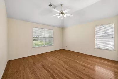 9714 Shadowglade Court, Houston, TX 77064 - Photo 5