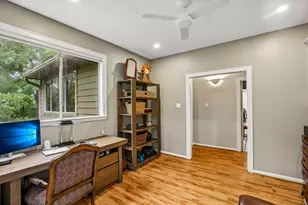34 Highbush Ct, The Woodlands, TX 77381 - Photo 17