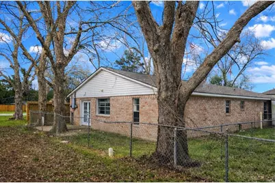 418 Texas Street, Tomball, TX 77375 - Photo 11