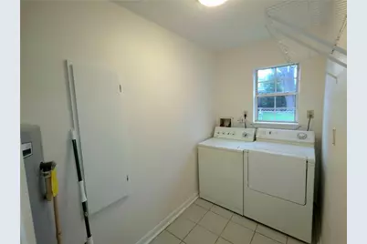 418 Texas Street, Tomball, TX 77375 - Photo 5