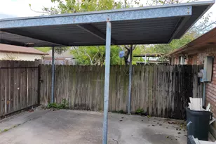 12123 Sharpview Dr, Houston, TX 77072 - Photo 3