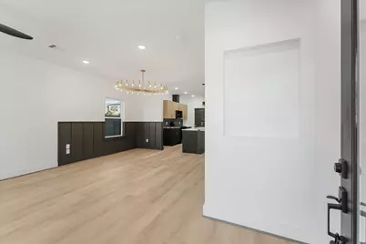 1010 Calvin Avenue #B, Houston, TX 77088 - Photo 5