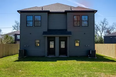 1010 Calvin Avenue #B, Houston, TX 77088 - Photo 19