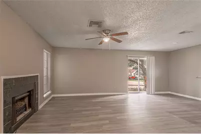 1228 Avenue O #B, Huntsville, TX 77340 - Photo 5