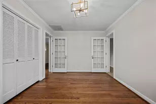 2210 Nina Lee Ln, Houston, TX 77018 - Photo 9