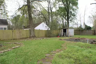 2343 W Lucas Dr, Beaumont, TX 77706 - Photo 13