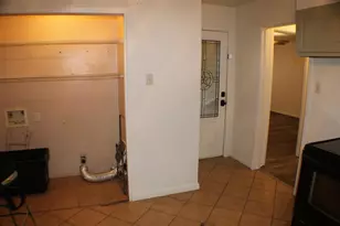 2343 W Lucas Dr, Beaumont, TX 77706 - Photo 5