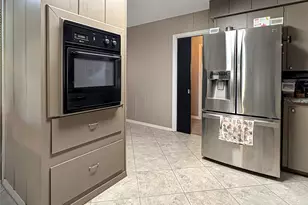 110 S Woodsway St E, Conroe, TX 77301 - Photo 13