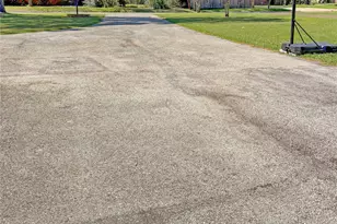 110 S Woodsway St E, Conroe, TX 77301 - Photo 37